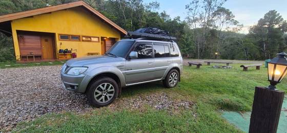 MITSUBISHI PAJERO TR4 2.0 4X4 16V 140CV FLEX 4P AUTOMÁTICO MITSUBISHI PAJERO TR4 2.0 4X4 16V 140CV FLEX 4P AUTOMÁTICO